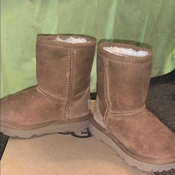 Toddler Uggs - Picture 2 of 6